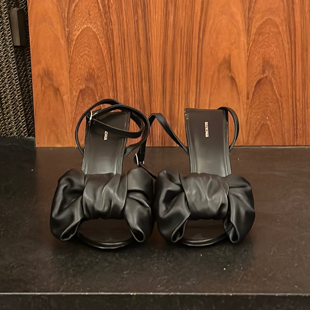 Balenciaga Black Pumps
